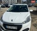 Білий Пежо 208, об'ємом двигуна 1.2 л та пробігом 96 тис. км за 8400 $, фото 1 на Automoto.ua