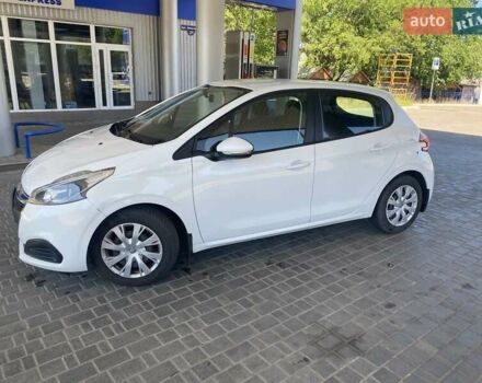 Белый Пежо 208, объемом двигателя 1.2 л и пробегом 76 тыс. км за 8200 $, фото 9 на Automoto.ua