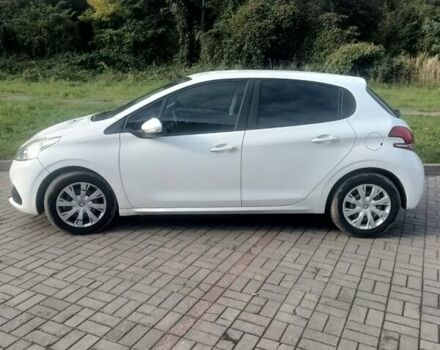 Білий Пежо 208, об'ємом двигуна 1.2 л та пробігом 75 тис. км за 7500 $, фото 20 на Automoto.ua