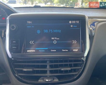 Белый Пежо 208, объемом двигателя 1.2 л и пробегом 76 тыс. км за 8200 $, фото 21 на Automoto.ua