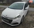 Белый Пежо 208, объемом двигателя 1.2 л и пробегом 115 тыс. км за 8000 $, фото 1 на Automoto.ua