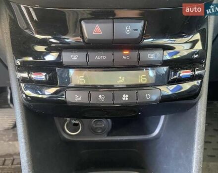 Белый Пежо 208, объемом двигателя 1.2 л и пробегом 76 тыс. км за 8200 $, фото 22 на Automoto.ua