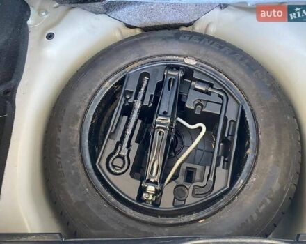 Белый Пежо 208, объемом двигателя 1.2 л и пробегом 76 тыс. км за 8200 $, фото 26 на Automoto.ua