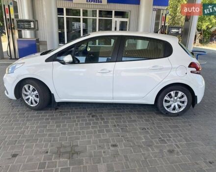 Белый Пежо 208, объемом двигателя 1.2 л и пробегом 76 тыс. км за 8200 $, фото 8 на Automoto.ua