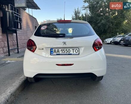 Белый Пежо 208, объемом двигателя 1.2 л и пробегом 24 тыс. км за 8700 $, фото 14 на Automoto.ua