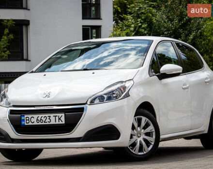 Белый Пежо 208, объемом двигателя 1.2 л и пробегом 106 тыс. км за 7500 $, фото 1 на Automoto.ua