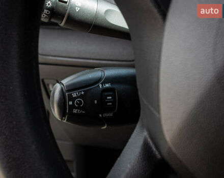 Белый Пежо 208, объемом двигателя 1.2 л и пробегом 106 тыс. км за 7500 $, фото 19 на Automoto.ua