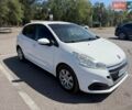 Белый Пежо 208, объемом двигателя 1.2 л и пробегом 90 тыс. км за 6500 $, фото 1 на Automoto.ua