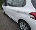 Белый Пежо 208, объемом двигателя 1.2 л и пробегом 108 тыс. км за 10350 $, фото 6 на Automoto.ua