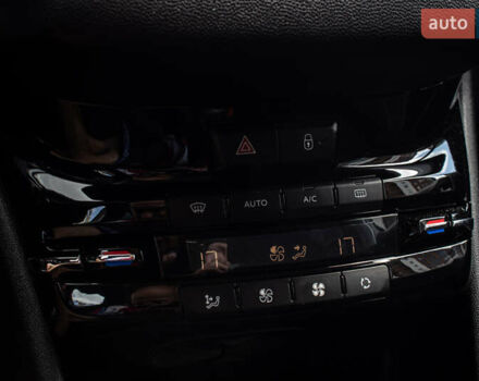 Белый Пежо 208, объемом двигателя 1.2 л и пробегом 106 тыс. км за 7500 $, фото 31 на Automoto.ua