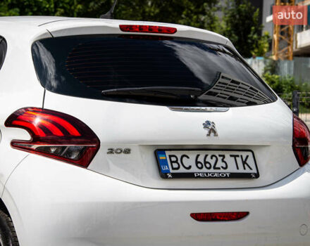 Белый Пежо 208, объемом двигателя 1.2 л и пробегом 106 тыс. км за 7500 $, фото 37 на Automoto.ua