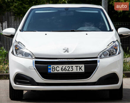 Белый Пежо 208, объемом двигателя 1.2 л и пробегом 106 тыс. км за 7500 $, фото 2 на Automoto.ua