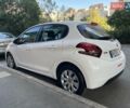 Белый Пежо 208, объемом двигателя 1.2 л и пробегом 24 тыс. км за 8700 $, фото 9 на Automoto.ua