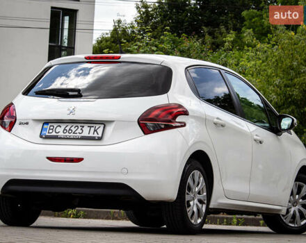 Белый Пежо 208, объемом двигателя 1.2 л и пробегом 106 тыс. км за 7500 $, фото 42 на Automoto.ua