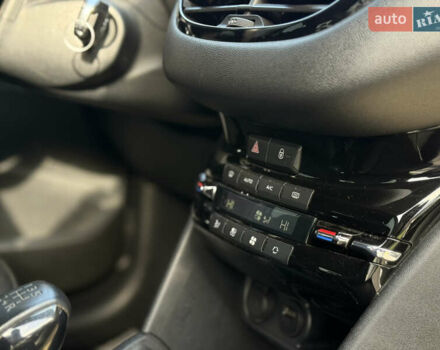 Белый Пежо 208, объемом двигателя 1.2 л и пробегом 127 тыс. км за 6750 $, фото 7 на Automoto.ua