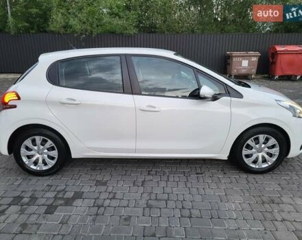 Белый Пежо 208, объемом двигателя 1.2 л и пробегом 108 тыс. км за 10350 $, фото 18 на Automoto.ua
