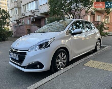 Белый Пежо 208, объемом двигателя 1.2 л и пробегом 24 тыс. км за 8700 $, фото 7 на Automoto.ua