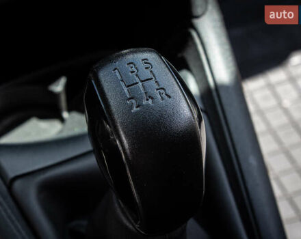 Белый Пежо 208, объемом двигателя 1.2 л и пробегом 106 тыс. км за 7500 $, фото 20 на Automoto.ua