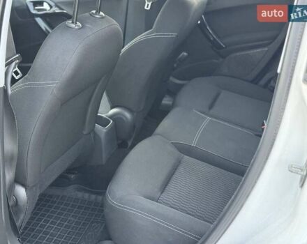 Белый Пежо 208, объемом двигателя 1.2 л и пробегом 161 тыс. км за 7000 $, фото 6 на Automoto.ua