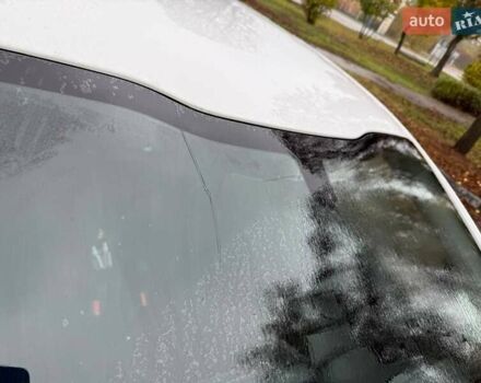 Белый Пежо 208, объемом двигателя 1.2 л и пробегом 178 тыс. км за 7000 $, фото 11 на Automoto.ua