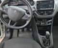 Белый Пежо 208, объемом двигателя 1.2 л и пробегом 115 тыс. км за 6999 $, фото 7 на Automoto.ua