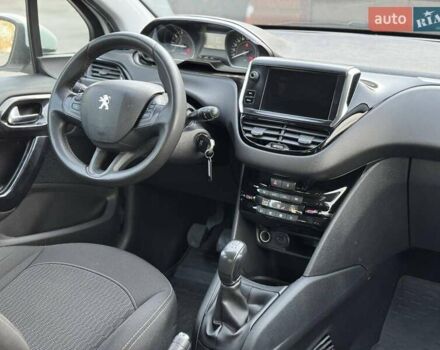 Белый Пежо 208, объемом двигателя 1.2 л и пробегом 161 тыс. км за 7000 $, фото 8 на Automoto.ua