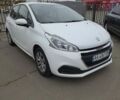 Белый Пежо 208, объемом двигателя 1.2 л и пробегом 115 тыс. км за 6999 $, фото 10 на Automoto.ua