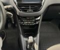 Белый Пежо 208, объемом двигателя 1.2 л и пробегом 123 тыс. км за 8000 $, фото 8 на Automoto.ua