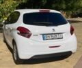 Білий Пежо 208, об'ємом двигуна 1.1 л та пробігом 83 тис. км за 9999 $, фото 3 на Automoto.ua
