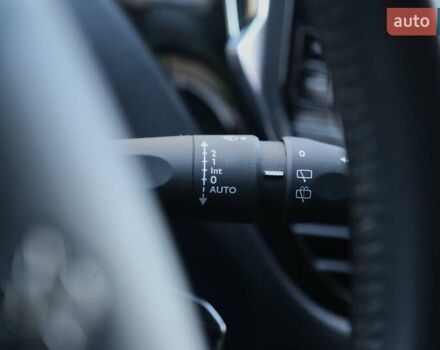 Белый Пежо 208, объемом двигателя 1.5 л и пробегом 55 тыс. км за 12000 $, фото 24 на Automoto.ua