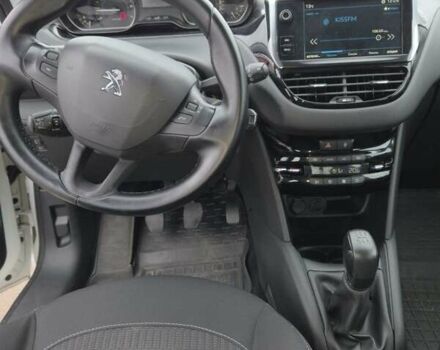 Белый Пежо 208, объемом двигателя 1.2 л и пробегом 115 тыс. км за 6999 $, фото 9 на Automoto.ua