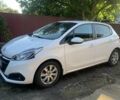 Белый Пежо 208, объемом двигателя 1.2 л и пробегом 28 тыс. км за 13000 $, фото 1 на Automoto.ua