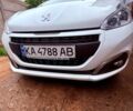Белый Пежо 208, объемом двигателя 1.5 л и пробегом 130 тыс. км за 8500 $, фото 6 на Automoto.ua
