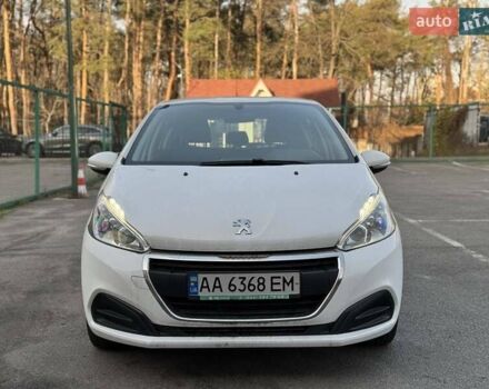 Белый Пежо 208, объемом двигателя 1.2 л и пробегом 161 тыс. км за 7000 $, фото 1 на Automoto.ua