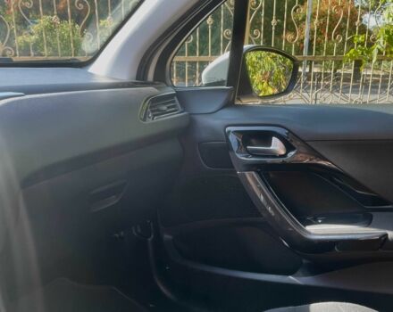 Білий Пежо 208, об'ємом двигуна 1.1 л та пробігом 83 тис. км за 9999 $, фото 14 на Automoto.ua