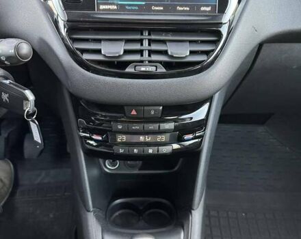 Белый Пежо 208, объемом двигателя 1.2 л и пробегом 103 тыс. км за 8000 $, фото 10 на Automoto.ua