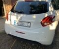 Белый Пежо 208, объемом двигателя 1.2 л и пробегом 28 тыс. км за 13000 $, фото 9 на Automoto.ua