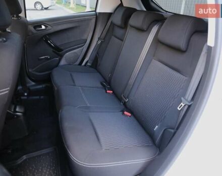 Белый Пежо 208, объемом двигателя 1.5 л и пробегом 55 тыс. км за 12000 $, фото 8 на Automoto.ua