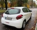 Белый Пежо 208, объемом двигателя 1.2 л и пробегом 178 тыс. км за 7000 $, фото 8 на Automoto.ua