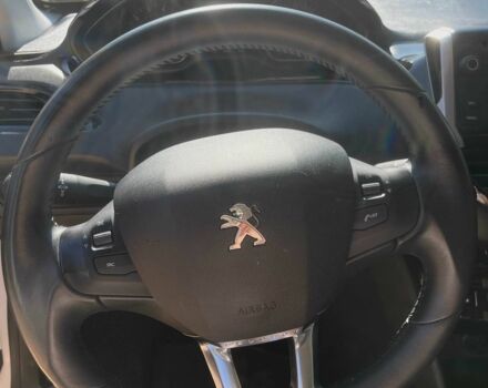 Білий Пежо 208, об'ємом двигуна 1.1 л та пробігом 83 тис. км за 9999 $, фото 11 на Automoto.ua