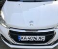 Білий Пежо 208, об'ємом двигуна 1.5 л та пробігом 15 тис. км за 15800 $, фото 5 на Automoto.ua