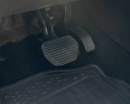 Білий Пежо 208, об'ємом двигуна 1.1 л та пробігом 83 тис. км за 9999 $, фото 12 на Automoto.ua