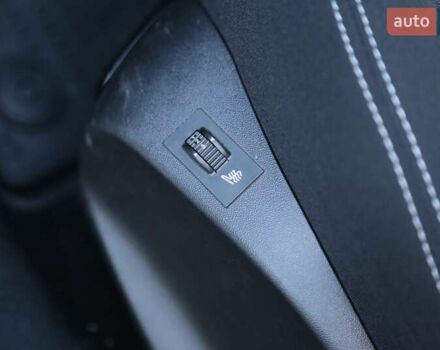 Белый Пежо 208, объемом двигателя 1.5 л и пробегом 55 тыс. км за 12000 $, фото 22 на Automoto.ua