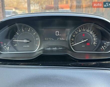 Белый Пежо 208, объемом двигателя 1.2 л и пробегом 103 тыс. км за 8000 $, фото 9 на Automoto.ua