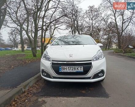 Белый Пежо 208, объемом двигателя 1.5 л и пробегом 84 тыс. км за 9400 $, фото 23 на Automoto.ua
