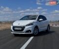 Белый Пежо 208, объемом двигателя 1.2 л и пробегом 18 тыс. км за 11900 $, фото 1 на Automoto.ua