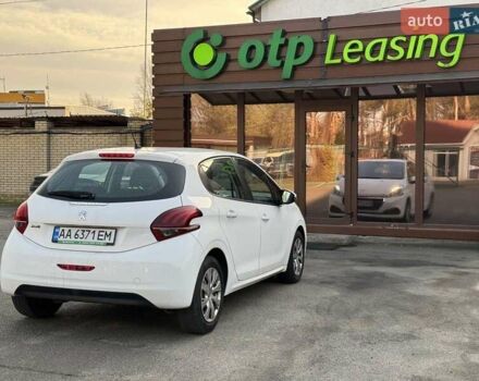Белый Пежо 208, объемом двигателя 1.2 л и пробегом 103 тыс. км за 8000 $, фото 3 на Automoto.ua