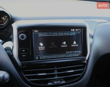 Белый Пежо 208, объемом двигателя 1.5 л и пробегом 55 тыс. км за 12000 $, фото 16 на Automoto.ua