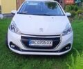 Белый Пежо 208, объемом двигателя 1.2 л и пробегом 61 тыс. км за 10100 $, фото 17 на Automoto.ua