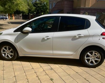 Білий Пежо 208, об'ємом двигуна 1.1 л та пробігом 83 тис. км за 9999 $, фото 5 на Automoto.ua